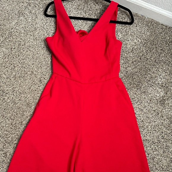 Wilfred Red Sleeveless open back Jumpsuit with Tie Back wide leg size 4 holiday - Picture 11 of 12